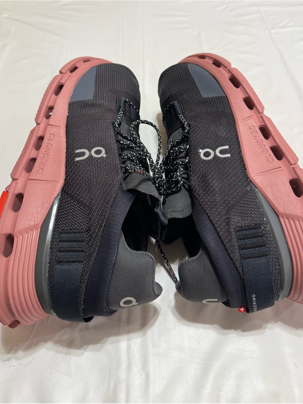 On Running Men's Black and Rose Athletic Socks-Inspired Running Shoes - Picture 4 of 9